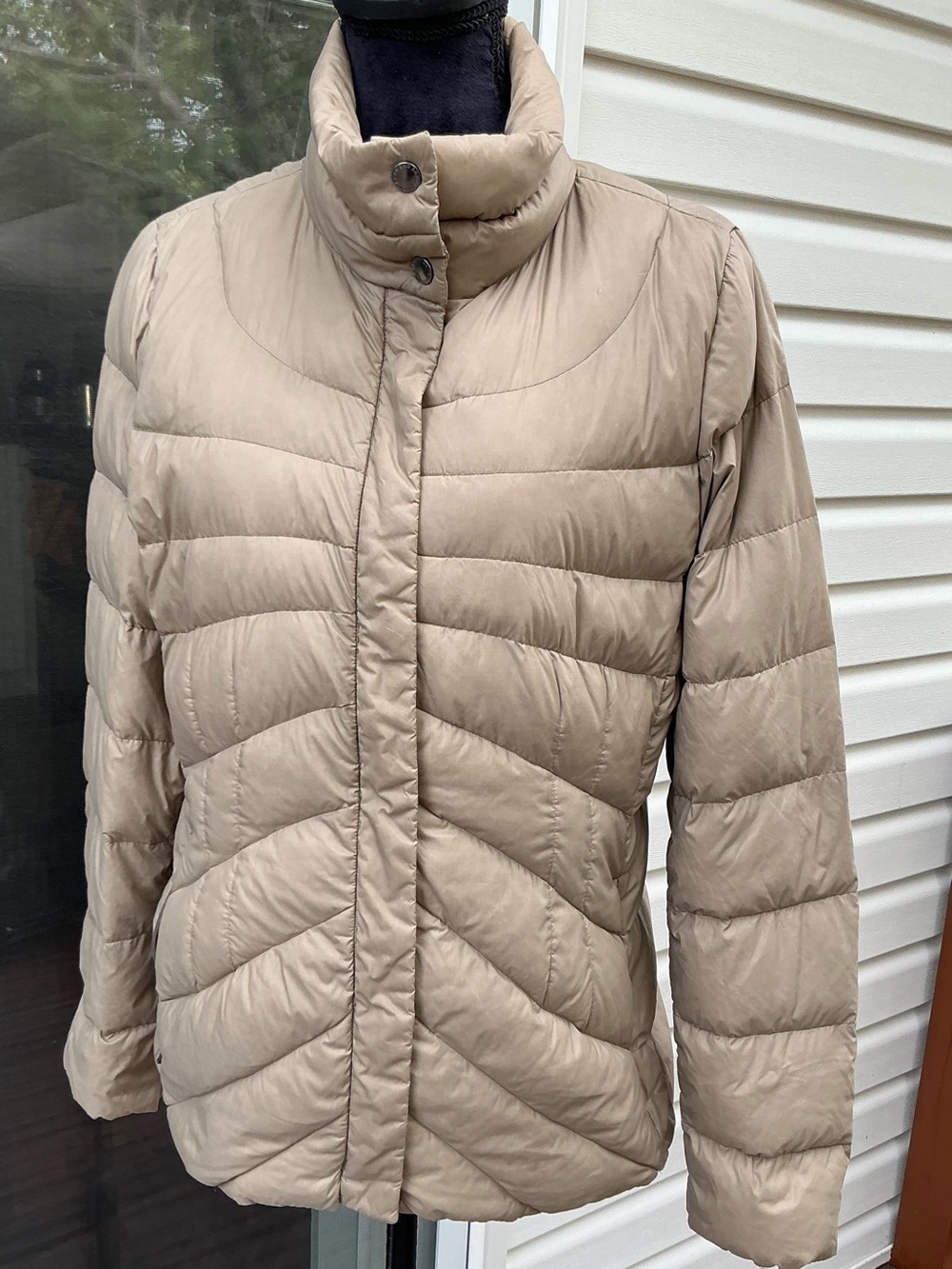 Women's Quilted Puffer Jacket in Beige - Lightweight Warmth🍁🍂